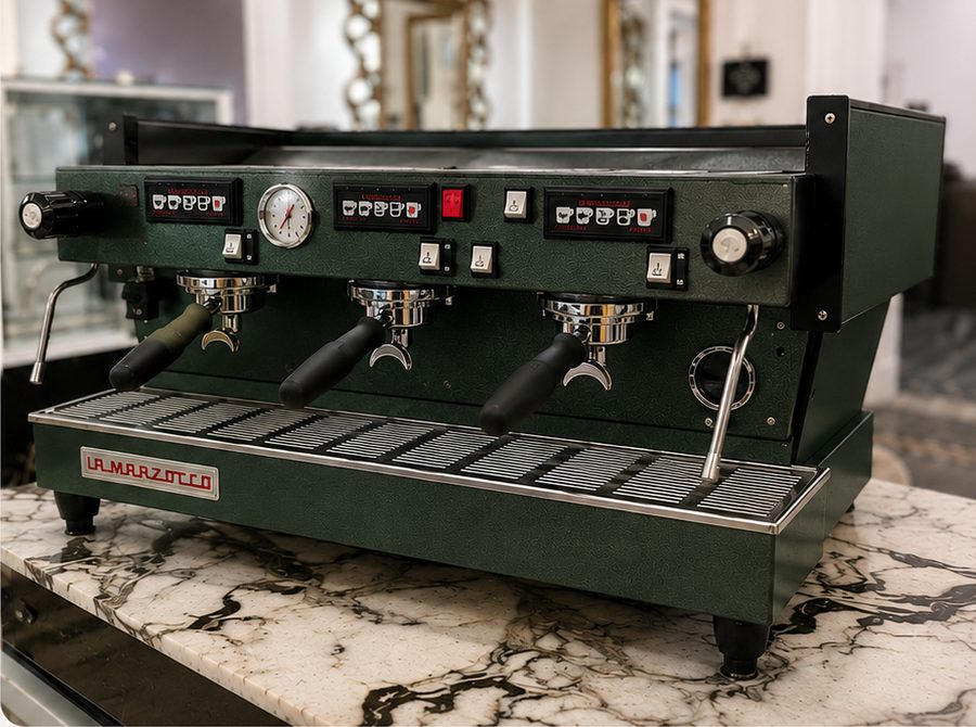 La Marzocco Linea Classic AV 3 grup · yeşil